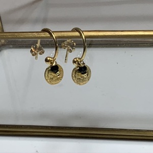 Kolczyki kółka na sztyfcie z monetą 8mm  i spinelem  złote  