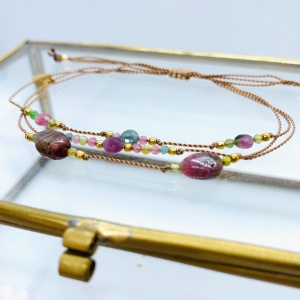 Bransoletka Naturalność potrójna turmaliny i rubiny złocona