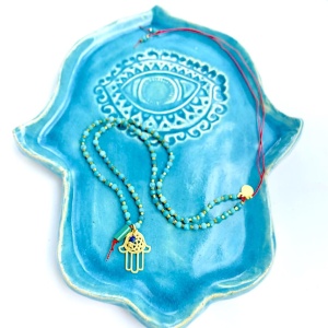 Naszyjnik Naturalność  turkus  3 mm  i duża Hamsa  złoty 