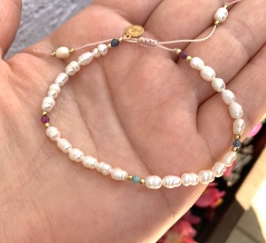 Bransoletka Naturalność perły naturalne  rubin szafir amazonit złota  