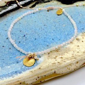 Bransoletka Naturalność morganity blaszka i  niteczka złocona 