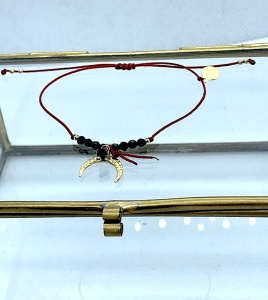 Bransoletka Naturalność czarny turmalin zawieszka Luna Księżyc niteczka  złocona 