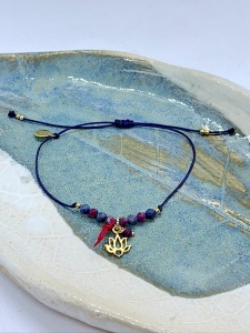 Bransoletka Naturalność szafiry rubiny zawieszka Lotos niteczka  złocona 