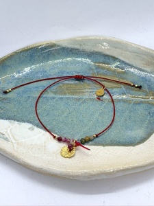 Bransoletka Naturalność turmalin zawieszka blaszka niteczka  złocona