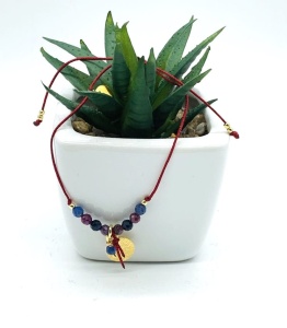 Bransoletka Naturalność szafiry z rubinami zawieszka blaszka niteczka  złocona 