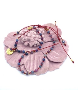 Bransoletka Naturalność szafiry rubiny supełkowana  bordowa złota